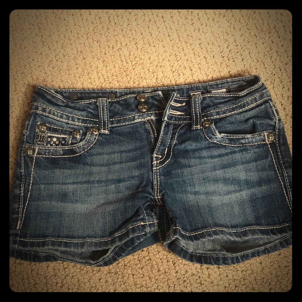 Miss me Shorts size 26 💙
